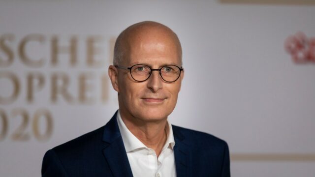 Hamburgs Erster Bürgermeister Peter Tschentscher bei der Verleihung des Deutschen Radiopreises in Hamburg.